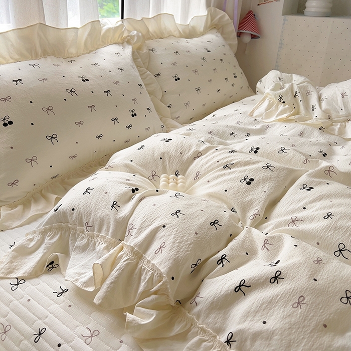 91家纺网 家纺一手货源 找家纺 美梦家纺2025新款皱皱纱花边被套床盖四件套 黑樱梦境