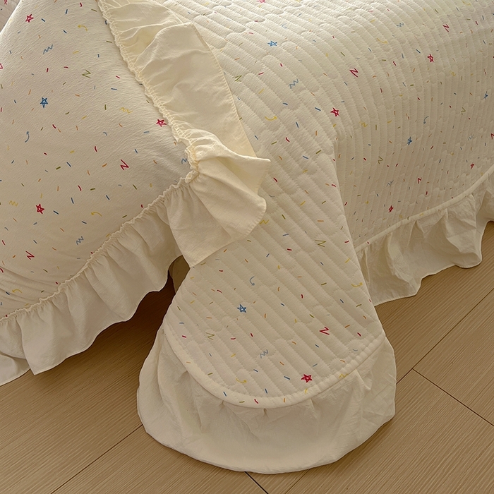 91家纺网 家纺一手货源 找家纺 美梦家纺2025新款皱皱纱花边被套床盖四件套 蜡笔画