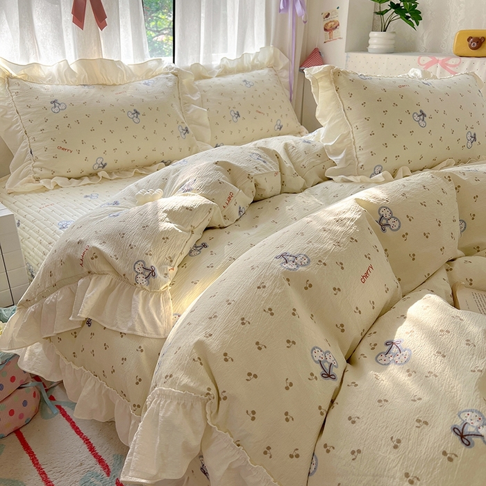 91家纺网 家纺一手货源 找家纺 美梦家纺2025新款皱皱纱花边被套床盖四件套 晚樱落海