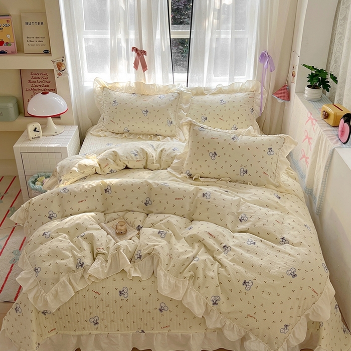 91家纺网 家纺一手货源 找家纺 美梦家纺2025新款皱皱纱花边被套床盖四件套 晚樱落海