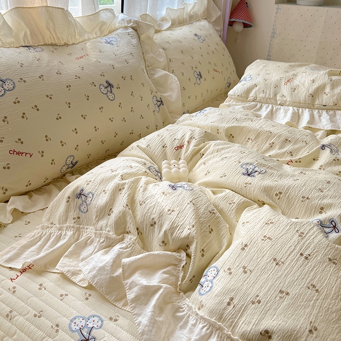 91家纺网 家纺一手货源 找家纺 美梦家纺2025新款皱皱纱花边被套床盖四件套 晚樱落海