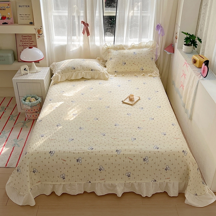 91家纺网 家纺一手货源 找家纺 美梦家纺2025新款皱皱纱花边被套床盖四件套 晚樱落海