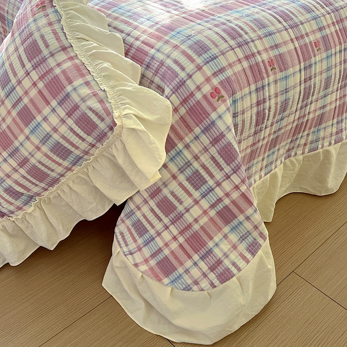 91家纺网 家纺一手货源 找家纺 美梦家纺2025新款皱皱纱花边被套床盖四件套 樱桃格格