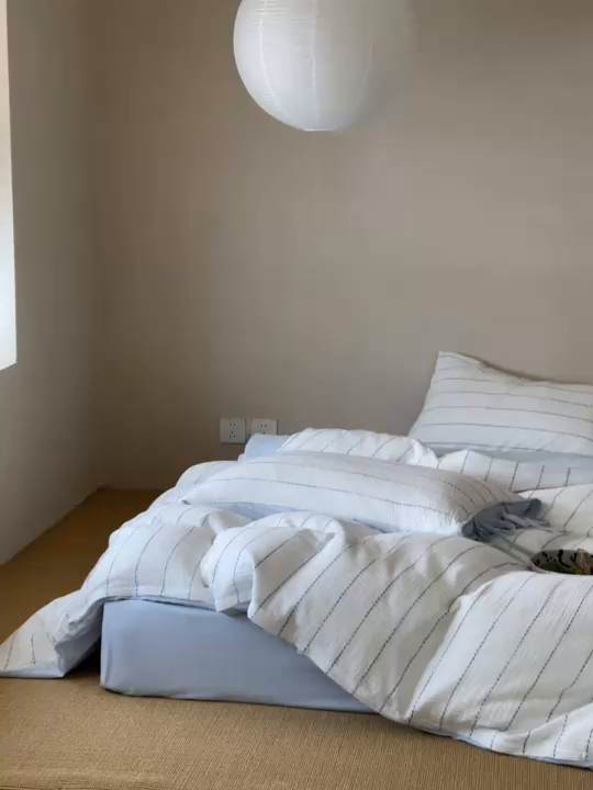 91家纺网 家纺一手货源 找家纺 小春日和2025新款皱皱纱水洗穿绳渐变工艺四件套 弥野 蓝