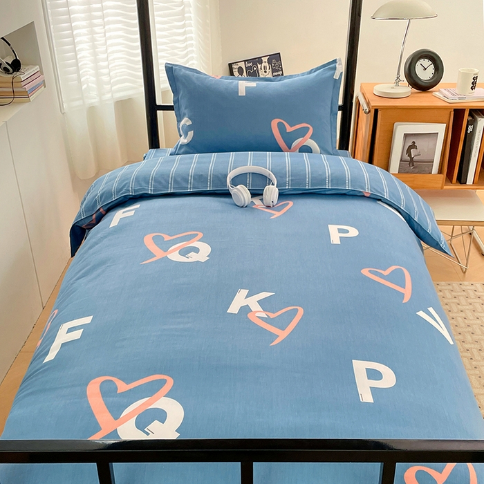 91家纺网 家纺一手货源 找家纺 锦润家纺2025新款全棉13372学生三件套纯棉宿舍六件套 恋心日记