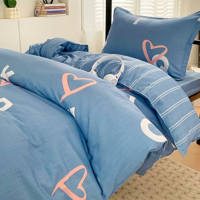 91家纺网 家纺一手货源 找家纺 锦润家纺2025新款全棉13372学生三件套纯棉宿舍六件套 恋心日记