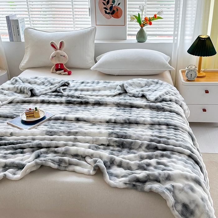 91家纺网 家纺一手货源 找家纺 芸锦豪 2025新款仿兔毛泡泡绒毛毯毯子多功能盖毯-炫彩系列 炫彩灰