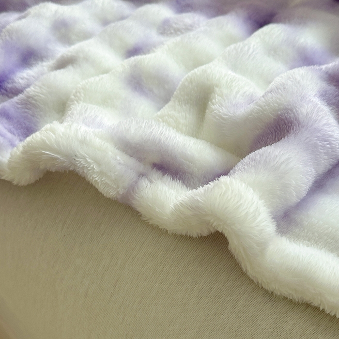 91家纺网 家纺一手货源 找家纺 芸锦豪 2025新款仿兔毛泡泡绒毛毯毯子多功能盖毯-炫彩系列 炫彩紫