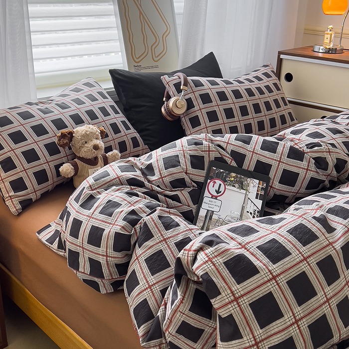 91家纺网 家纺一手货源 找家纺 希丞2025新款复古格子双层纱水洗棉四件套 巴黎之约