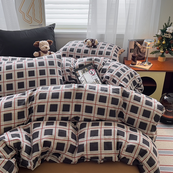 91家纺网 家纺一手货源 找家纺 希丞2025新款复古格子双层纱水洗棉四件套 巴黎之约