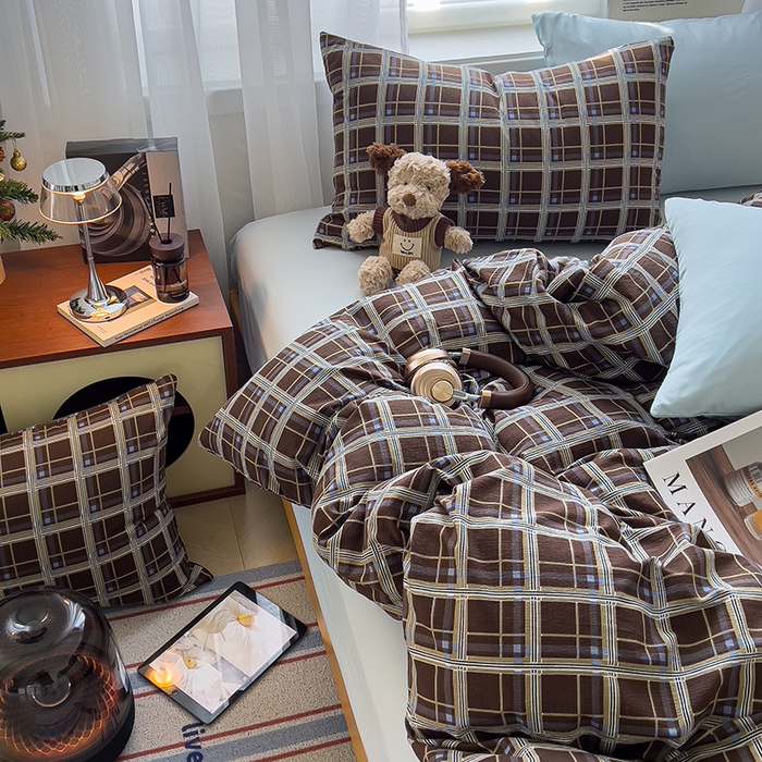 91家纺网 家纺一手货源 找家纺 希丞2025新款复古格子双层纱水洗棉四件套 赫尔学院