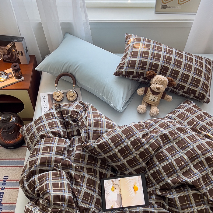 91家纺网 家纺一手货源 找家纺 希丞2025新款复古格子双层纱水洗棉四件套 赫尔学院