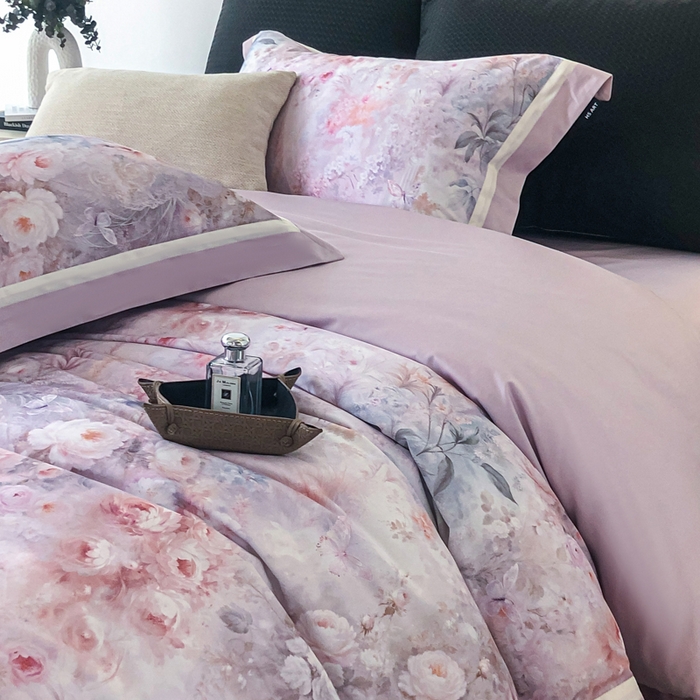 91家纺网 家纺一手货源 找家纺 禾时 2025新款高端100S长绒棉数码印花双拼边全棉纯棉四件套 月畔花香