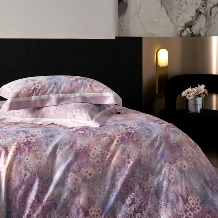 91家纺网 家纺一手货源 找家纺 禾时 2025新款高端100S长绒棉数码印花双拼边全棉纯棉四件套 自然逸梦-粉