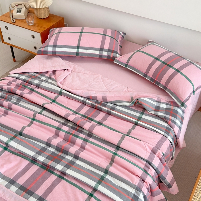 91家纺网 家纺一手货源 找家纺 价格下调三沁2025最新A类大豆纤维全棉色织水洗棉夏被四件套夏凉被空调被子无印良品 粉色恋人