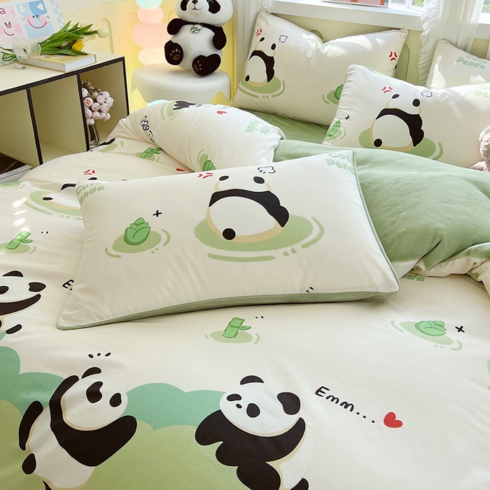 91家纺网 家纺一手货源 找家纺 金鑫汇家纺 2025新款全棉纯棉棉加豆豆绒棉加绒系列四件套 棉加绒-熊猫乐园