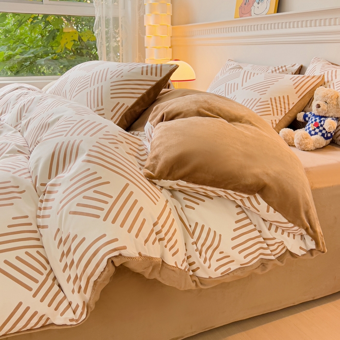 91家纺网 家纺一手货源 找家纺 金鑫汇家纺 2025新款全棉纯棉棉加豆豆绒棉加绒系列四件套 棉加绒-棉加绒-简格卡琪