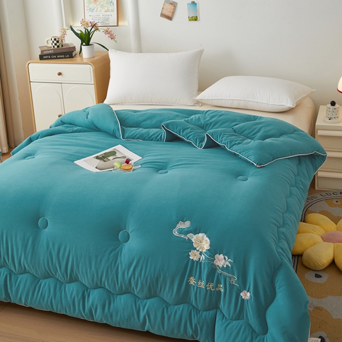 91家纺网 家纺一手货源 找家纺 喜糯糯 2025年新款春秋蛋白棉加厚款被子被芯四季被子被芯直播供货 松石绿