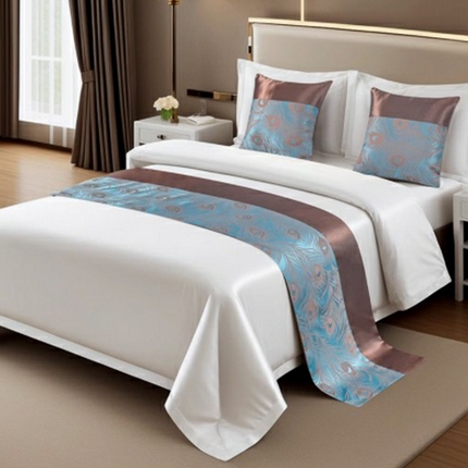 91家纺网 家纺一手货源 找家纺 澜昕 酒店民宿床尾巾床旗轻奢抱枕套床盖 凤尾拼边蓝色
