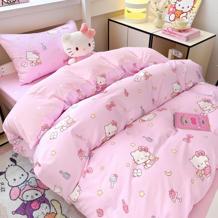 91家纺网 家纺一手货源 找家纺 暮思家居 2025新款三丽鸥授权全棉少女印花系列学生宿舍三件套四件套 美美凯蒂