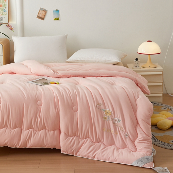 91家纺网 家纺一手货源 找家纺 （总）喜糯糯 2025年新款春秋蛋白棉加厚款被子被芯四季被子被芯直播供货