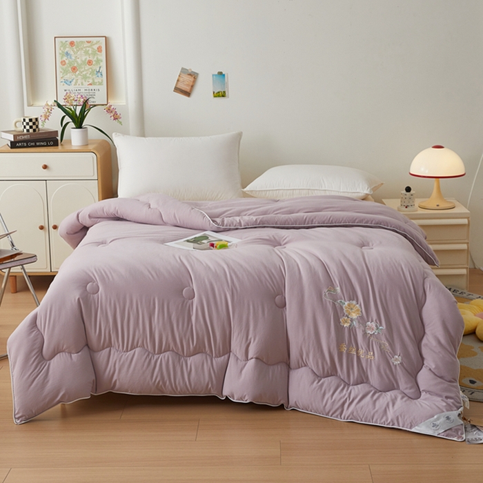 91家纺网 家纺一手货源 找家纺 喜糯糯 2025年新款春秋蛋白棉加厚款被子被芯四季被子被芯直播供货 香芋紫