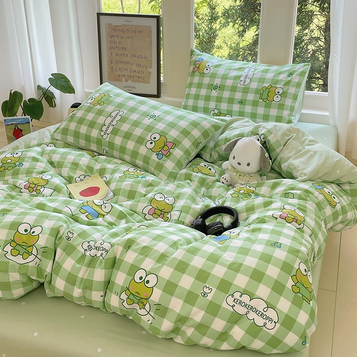 91家纺网 家纺一手货源 找家纺 蓝邻家纺 2025年新款三丽鸥正版授权全棉印花四件套系列-大床图 格子大眼蛙