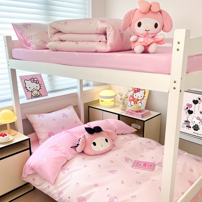 91家纺网 家纺一手货源 找家纺 暮思家居 2025新款三丽鸥授权全棉少女印花系列学生宿舍三件套四件套 可可美乐蒂