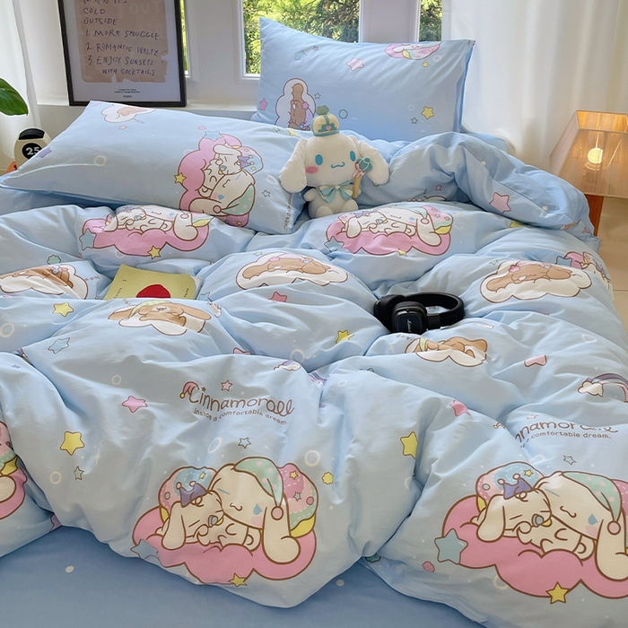 91家纺网 家纺一手货源 找家纺 蓝邻家纺 2025年新款三丽鸥正版授权全棉印花四件套系列-大床图 彩虹玉桂狗