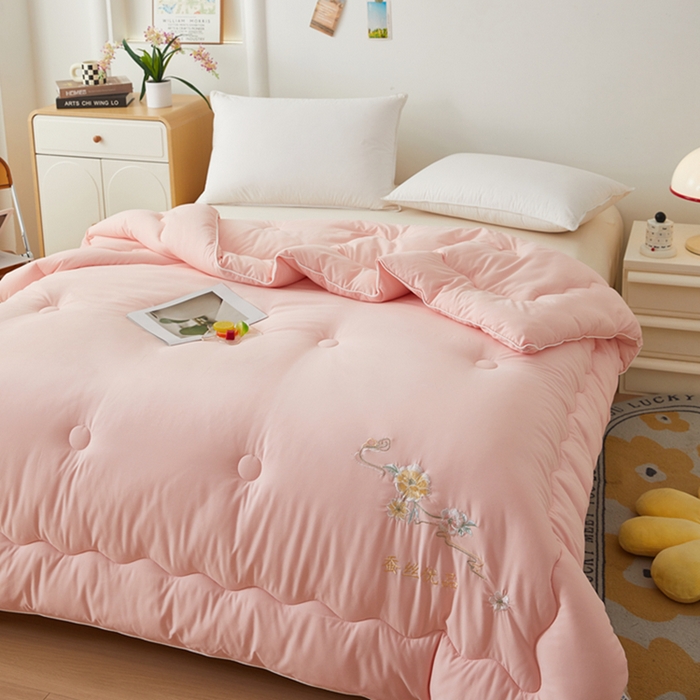 91家纺网 家纺一手货源 找家纺 （总）喜糯糯 2025年新款春秋蛋白棉加厚款被子被芯四季被子被芯直播供货