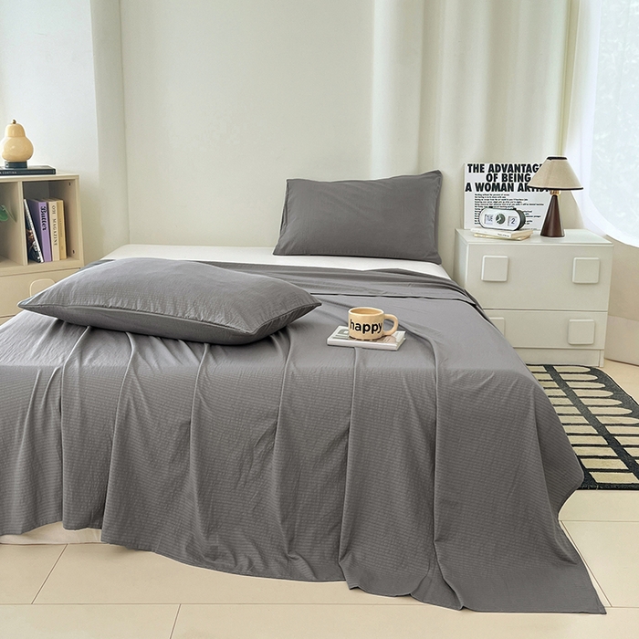 91家纺网 家纺一手货源 找家纺 卡迪熊家纺2025新款木m双层纱床单 优雅灰