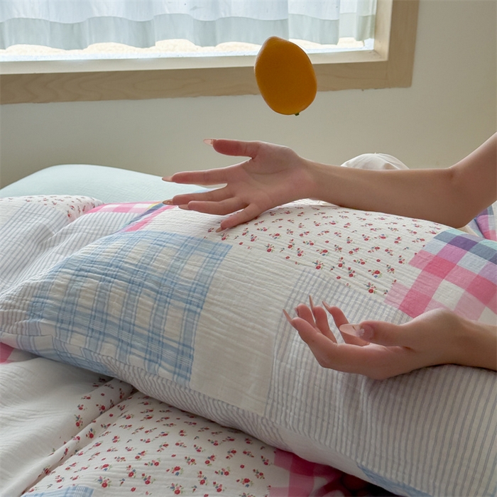 91家纺网 家纺一手货源 找家纺 山舍家居 2025新款母婴级全棉双层皱皱纱四件套 柏林花事