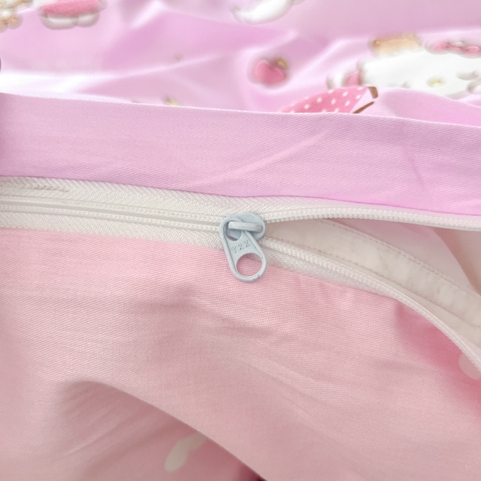 91家纺网 家纺一手货源 找家纺 暮思家居 2025新款三丽鸥授权全棉少女印花系列学生宿舍三件套四件套 美美凯蒂