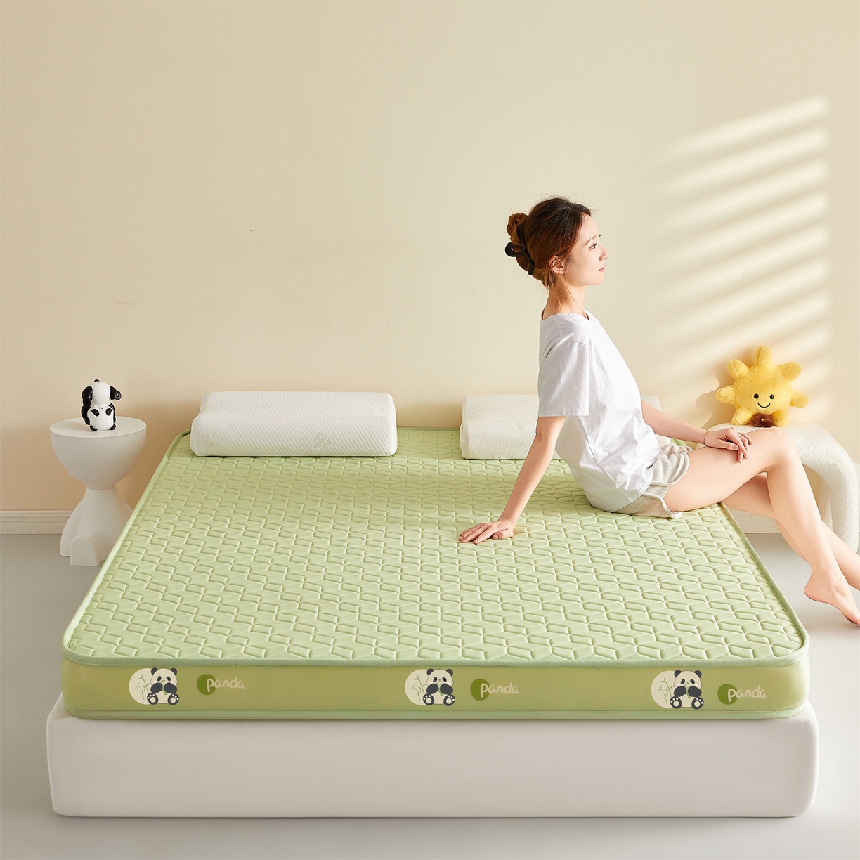 91家纺网 家纺一手货源 找家纺 伊先生家纺 2025新款简约卡通硅胶海绵床垫熊猫黄鸭款 熊猫-绿