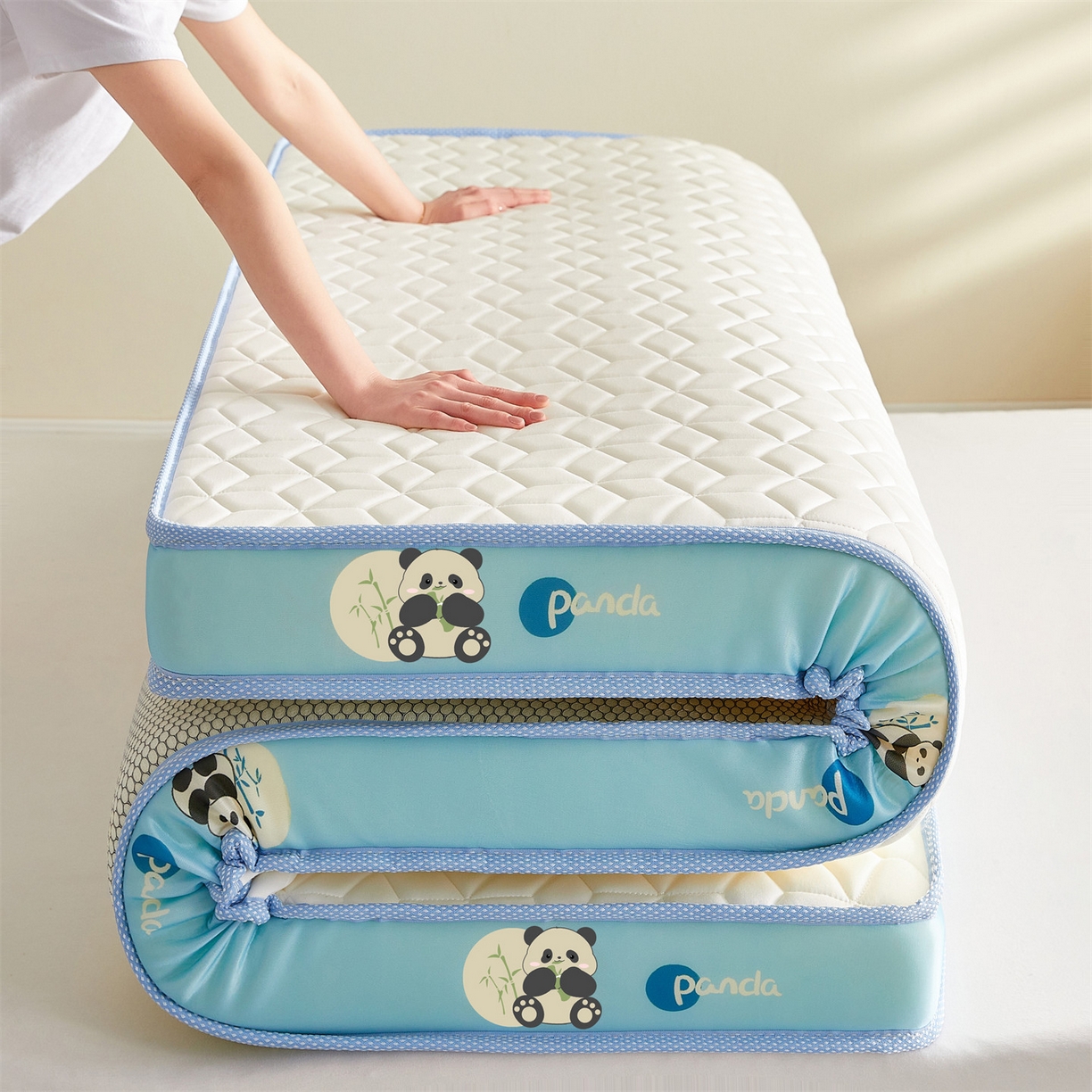 91家纺网 家纺一手货源 找家纺 伊先生家纺 2025新款简约卡通硅胶海绵床垫熊猫黄鸭款 熊猫-白