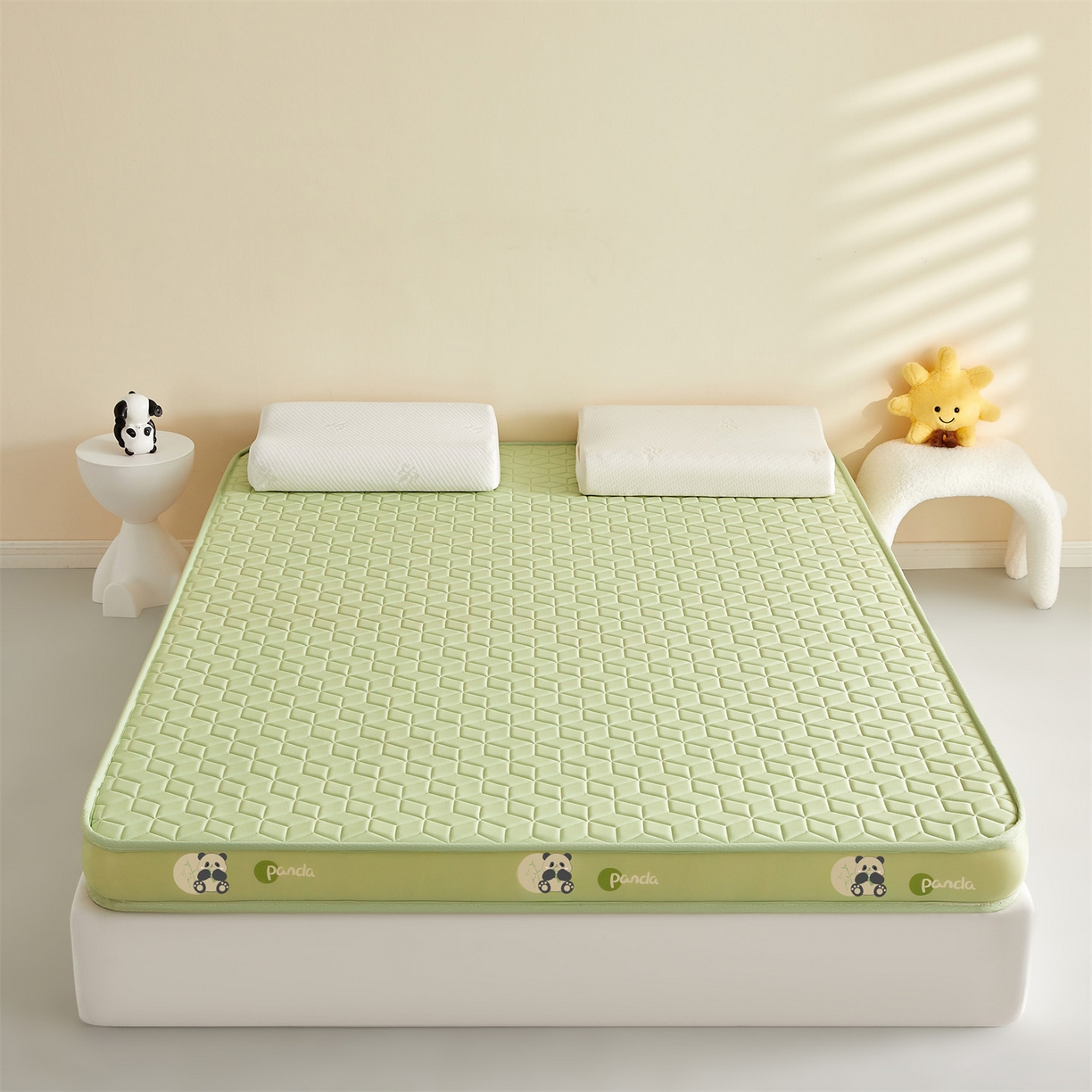 91家纺网 家纺一手货源 找家纺 （总）伊先生家纺 2025新款简约卡通硅胶海绵床垫熊猫黄鸭款