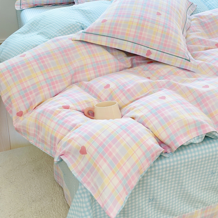 91家纺网 家纺一手货源 找家纺 铭博家纺 2025新款直播爆款全棉纯棉四件套 吊边一字绣工艺款四件套 加州甜心-粉