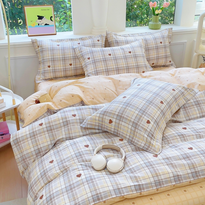 91家纺网 家纺一手货源 找家纺 铭博家纺 2025新款直播爆款全棉纯棉四件套 吊边一字绣工艺款四件套 加州甜心-咖