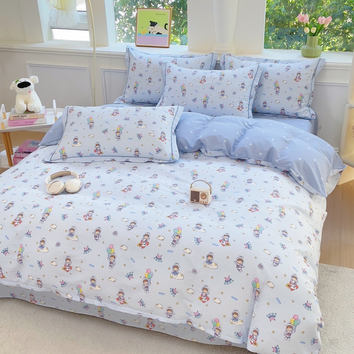 91家纺网 家纺一手货源 找家纺 铭博家纺 2025新款直播爆款全棉纯棉四件套 吊边一字绣工艺款四件套 漫步宇宙-蓝