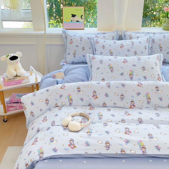 91家纺网 家纺一手货源 找家纺 铭博家纺 2025新款直播爆款全棉纯棉四件套 吊边一字绣工艺款四件套 漫步宇宙-蓝