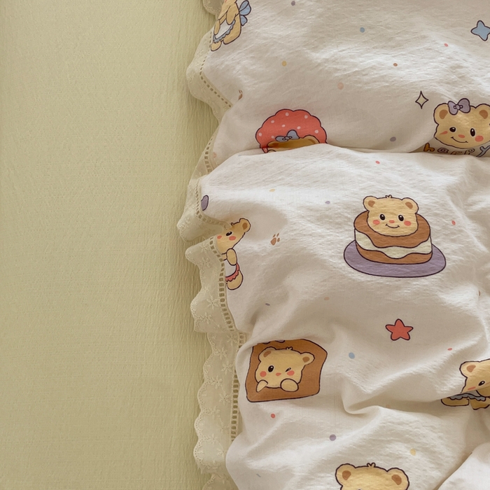 91家纺网 家纺一手货源 找家纺 玉海棠家纺 2025新款云感双层纱花边四件套 花边-小熊蛋糕