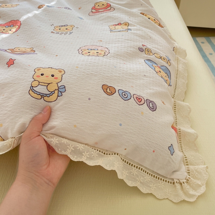 91家纺网 家纺一手货源 找家纺 玉海棠家纺 2025新款云感双层纱花边四件套 花边-小熊蛋糕