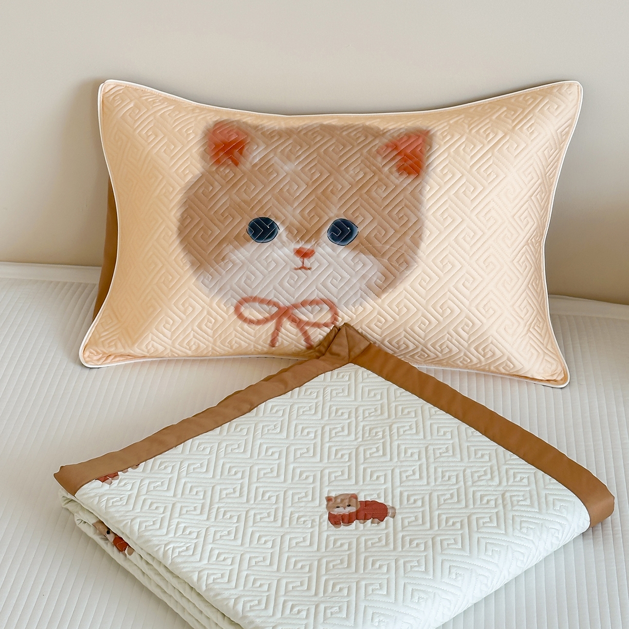 91家纺网 家纺一手货源 找家纺 （总）琳可家居 2025春夏新款轻奢宽边数码印花兰精天丝床盖萌物系列