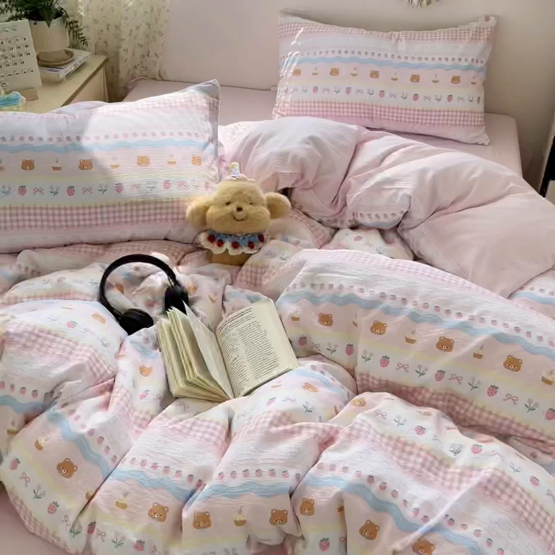 91家纺网 家纺一手货源 找家纺 （总）玉海棠家纺 2025新款云感提花双层纱印花系列四件套-场景一