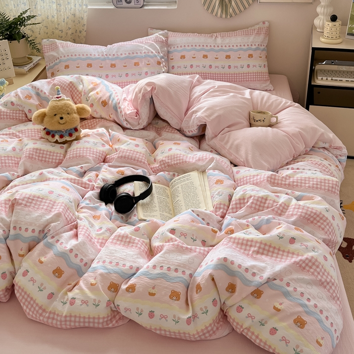 91家纺网 家纺一手货源 找家纺 （总）玉海棠家纺 2025新款云感提花双层纱印花系列四件套-场景一