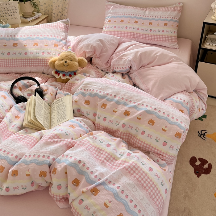 91家纺网 家纺一手货源 找家纺 （总）玉海棠家纺 2025新款云感提花双层纱印花系列四件套-场景一