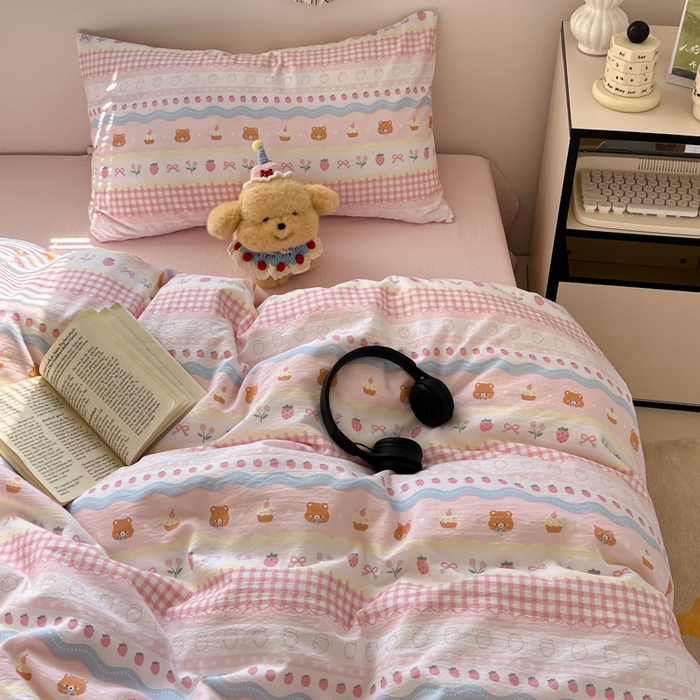 91家纺网 家纺一手货源 找家纺 （总）玉海棠家纺 2025新款云感提花双层纱印花系列四件套-场景一