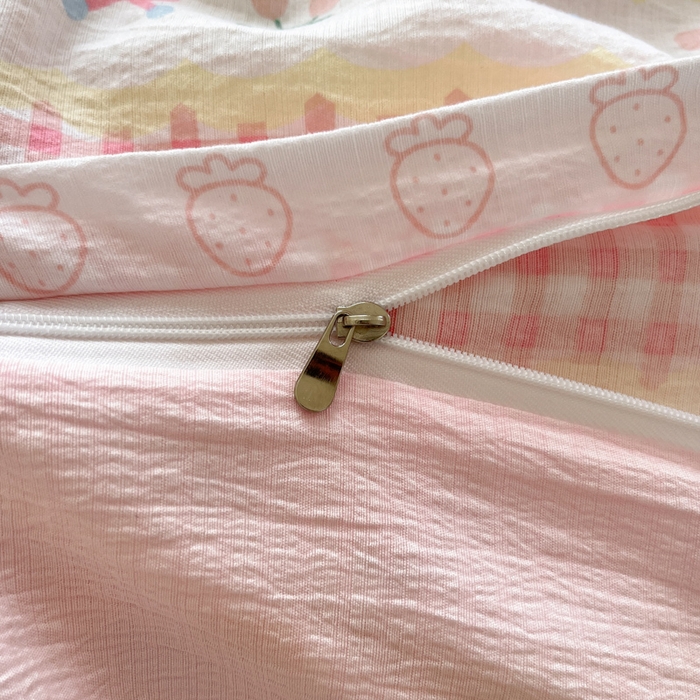 91家纺网 家纺一手货源 找家纺 （总）玉海棠家纺 2025新款云感提花双层纱印花系列四件套-场景一