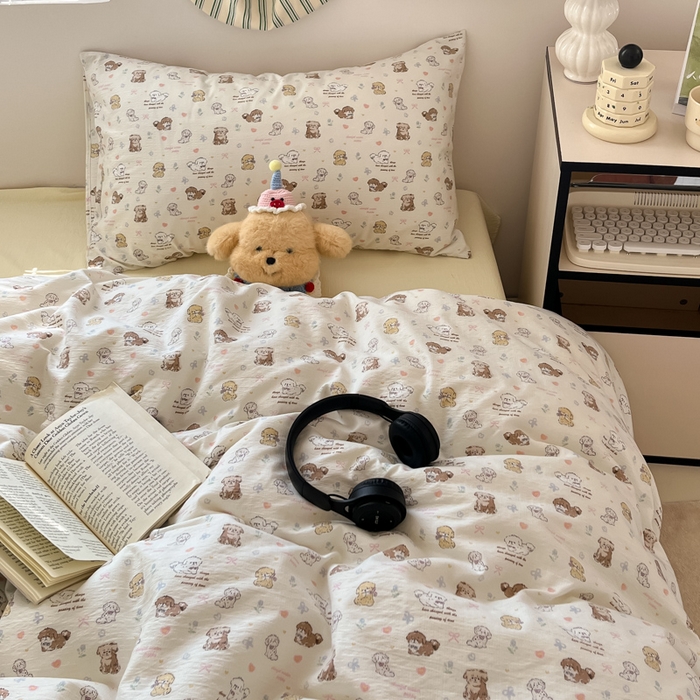 91家纺网 家纺一手货源 找家纺 玉海棠家纺 2025新款云感提花双层纱印花系列四件套-场景一 布丁狗