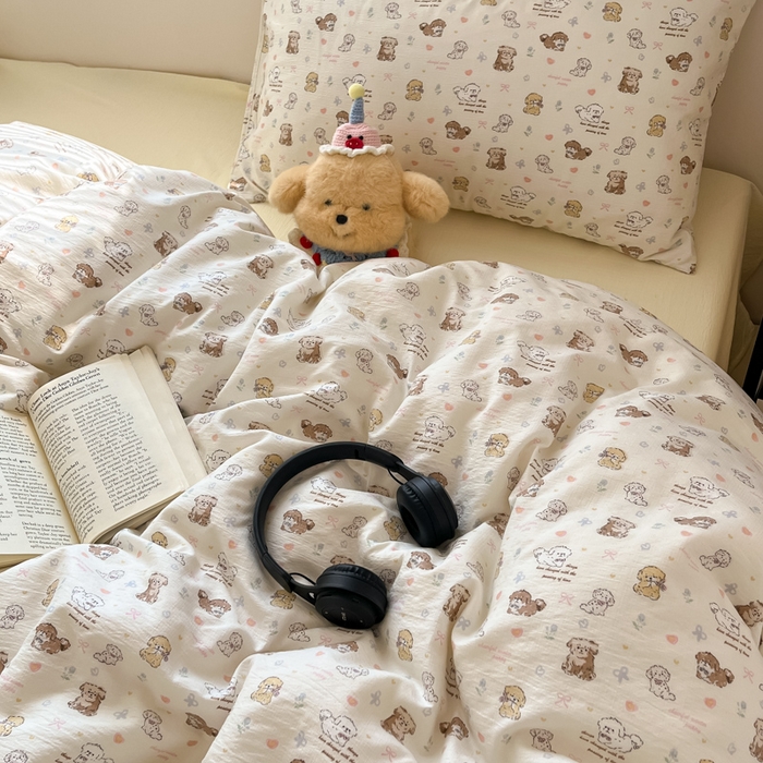 91家纺网 家纺一手货源 找家纺 玉海棠家纺 2025新款云感提花双层纱印花系列四件套-场景一 布丁狗